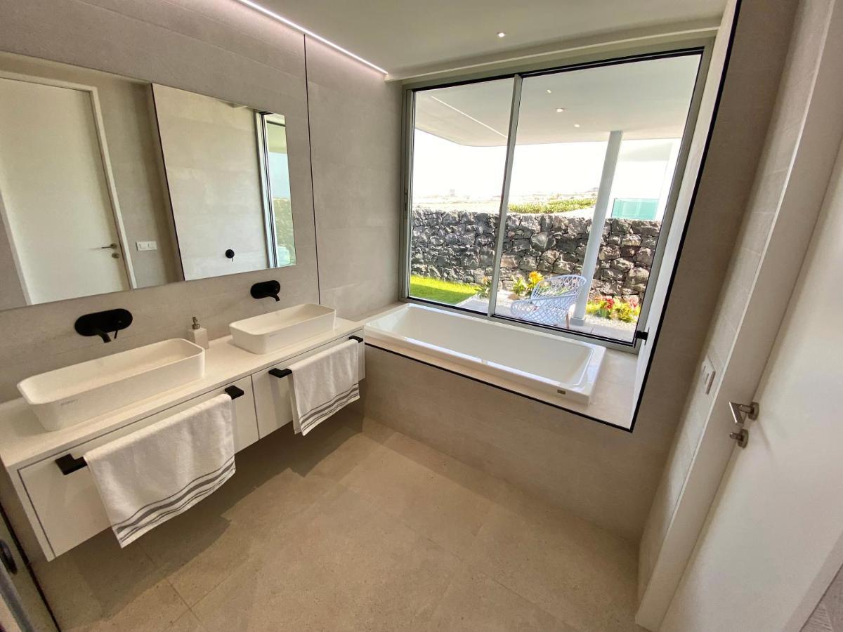 Rocavista - Villa With Heated Rooftop Pool And Amazing Ocean View Costa Adeje  Exterior photo